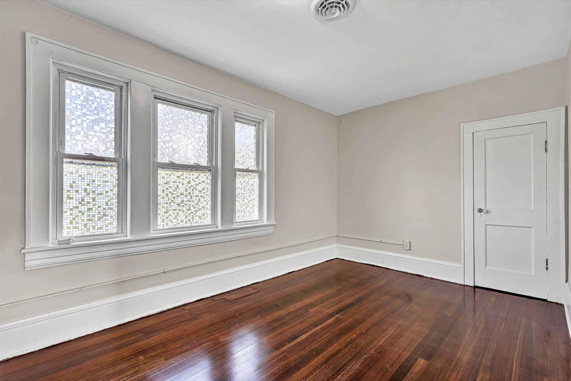 118 Lee AVE NE - Photo 20