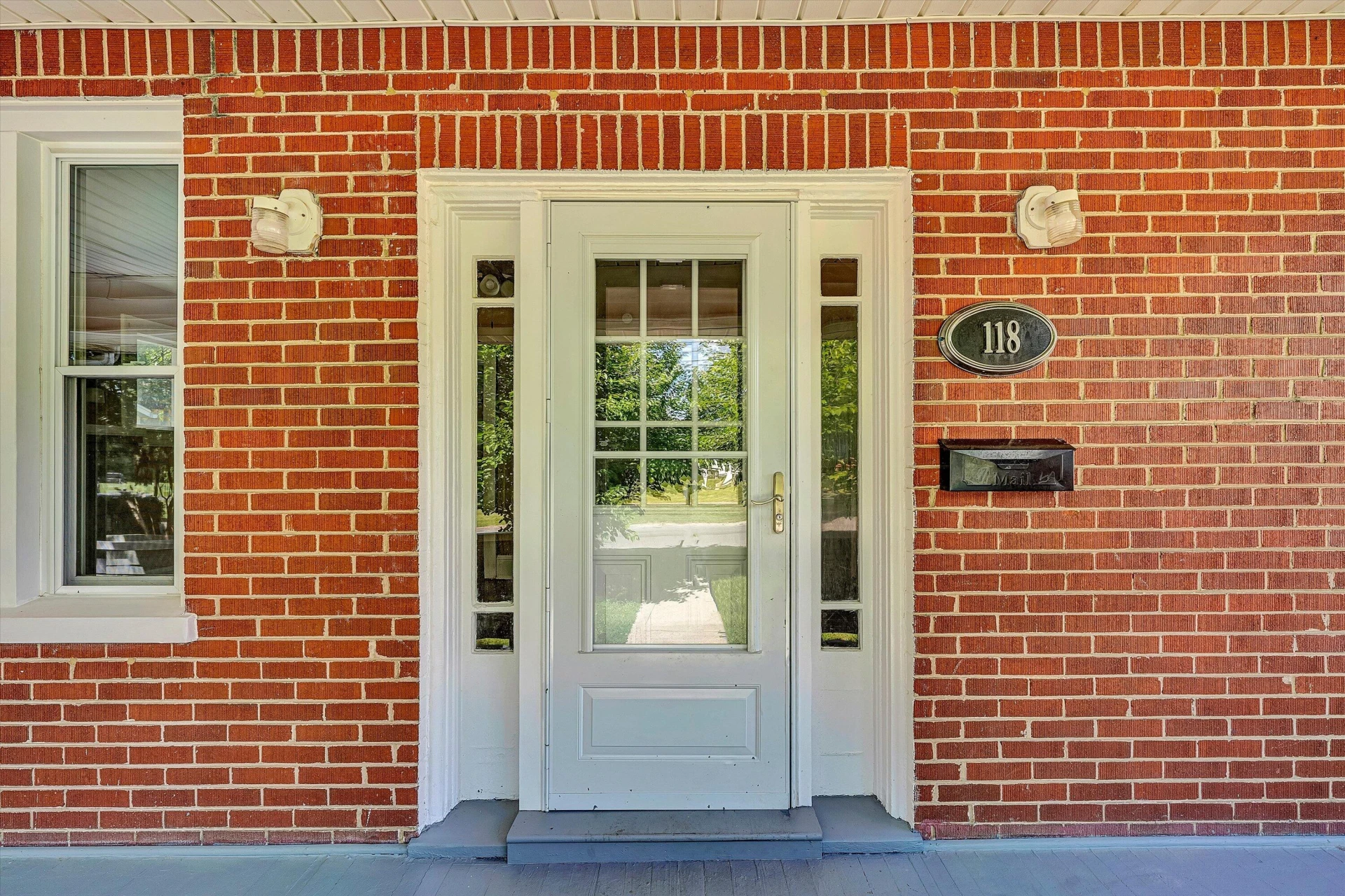 118 Lee AVE NE - Photo 4