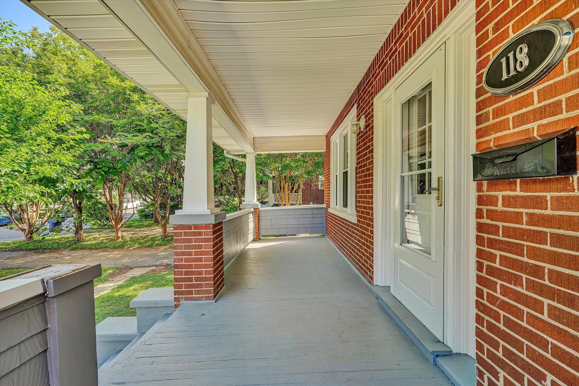 118 Lee AVE NE - Photo 5