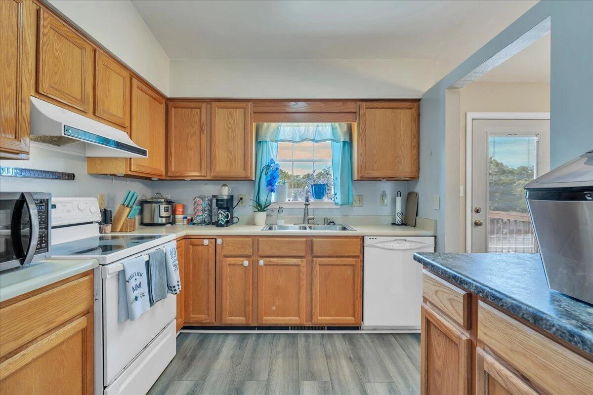157 Clubhouse DR - Photo 12