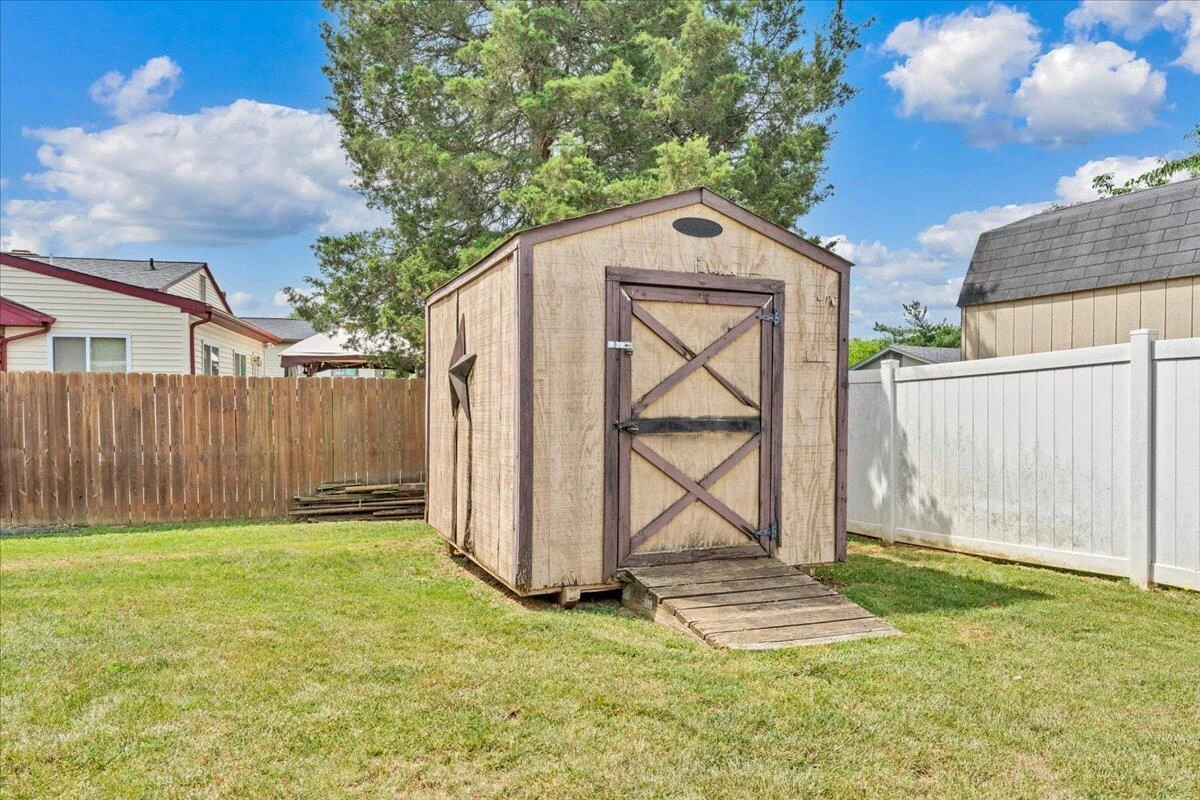 157 Clubhouse DR - Photo 37