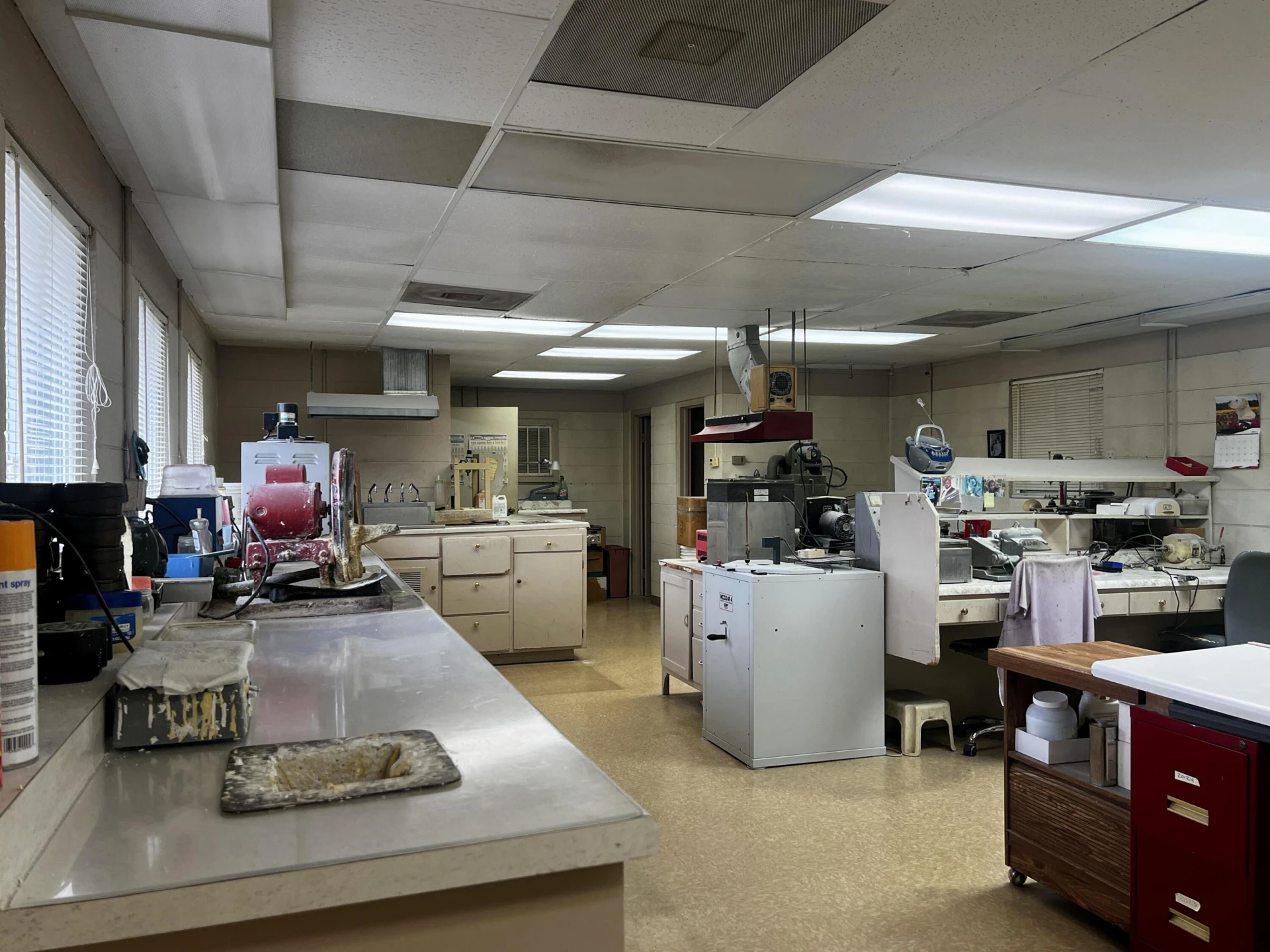 824 Iowa ST - Photo 3