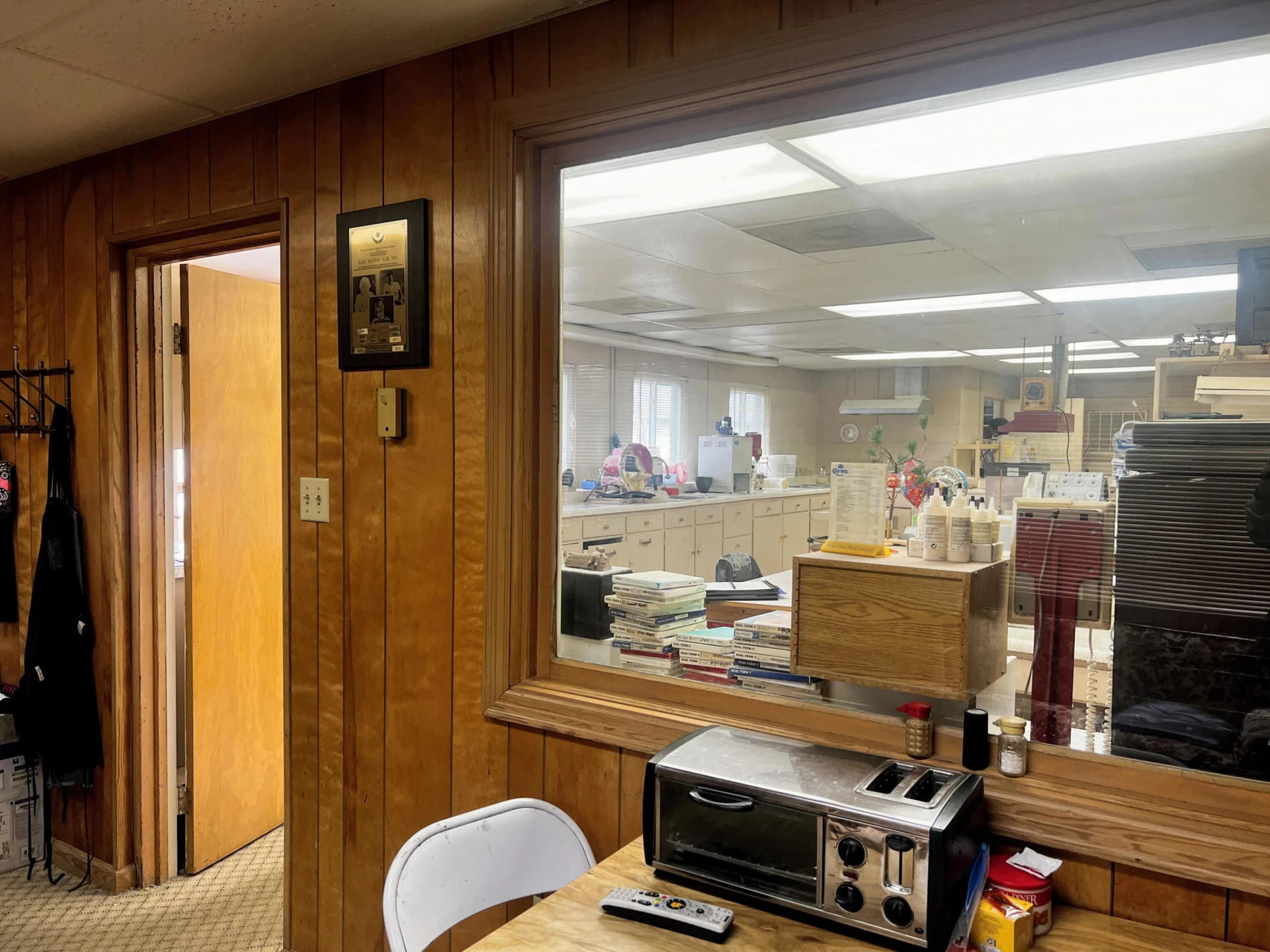 824 Iowa ST - Photo 5