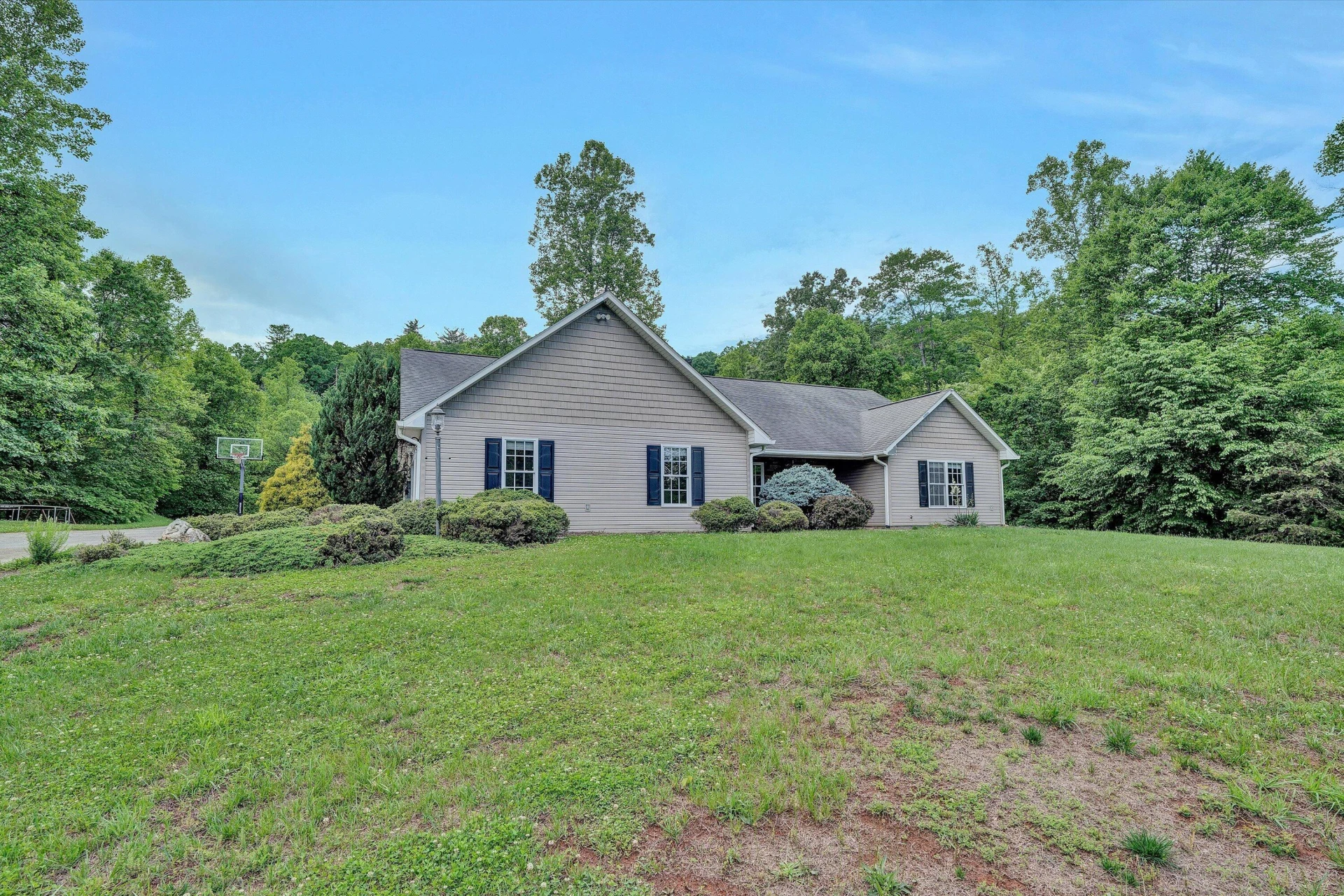 1955 Poplar View RD - Photo 46