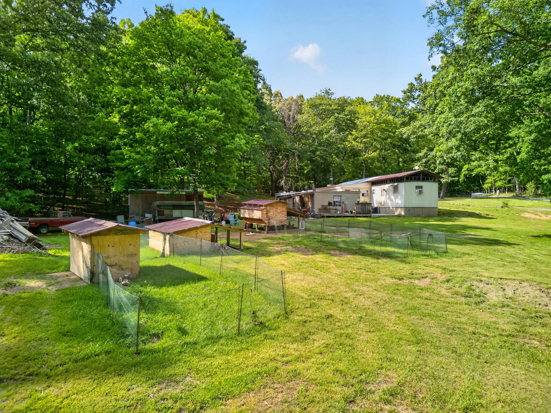 1086 Bugg Hollow LN