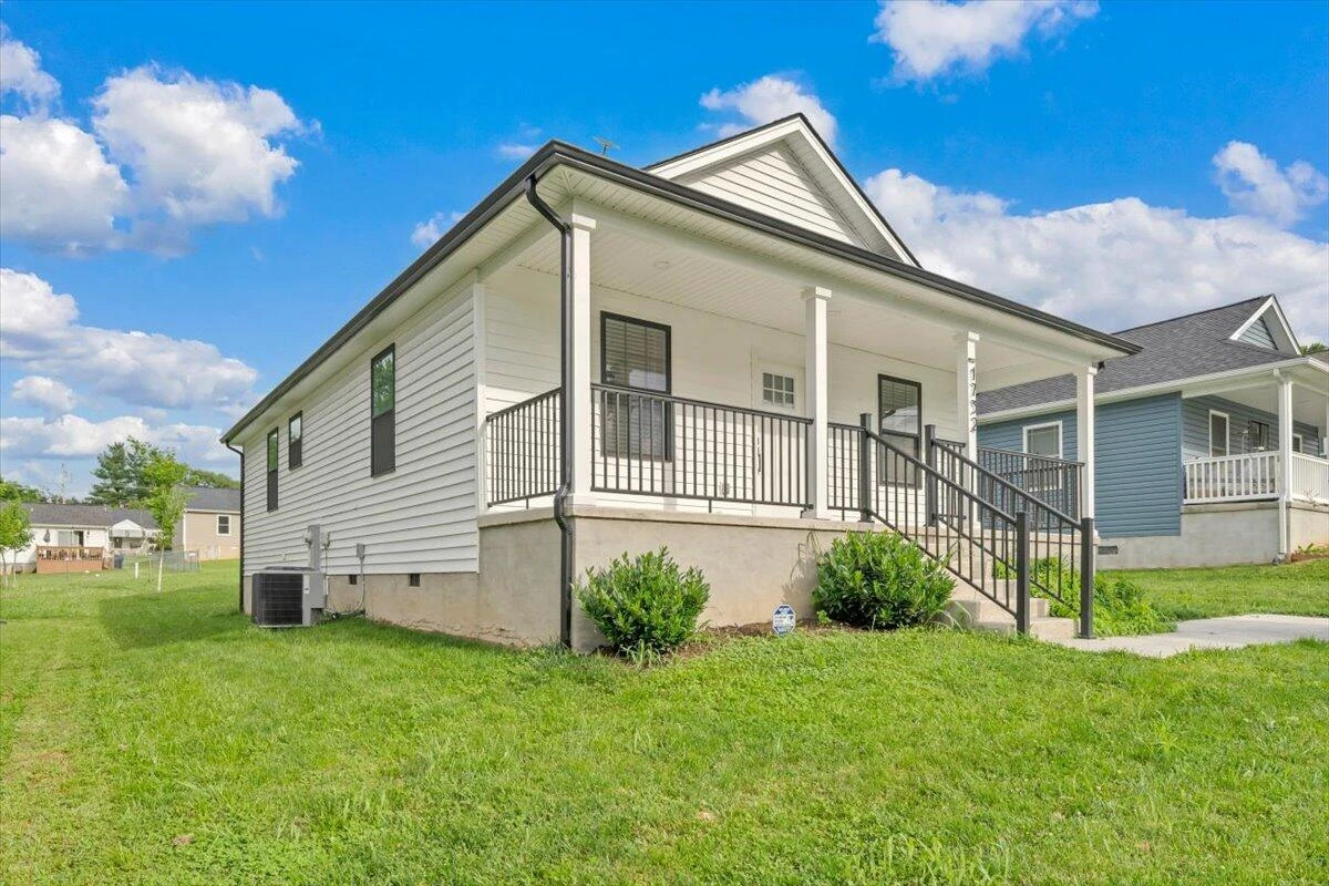 1732 Marvin ST SE - Photo 2