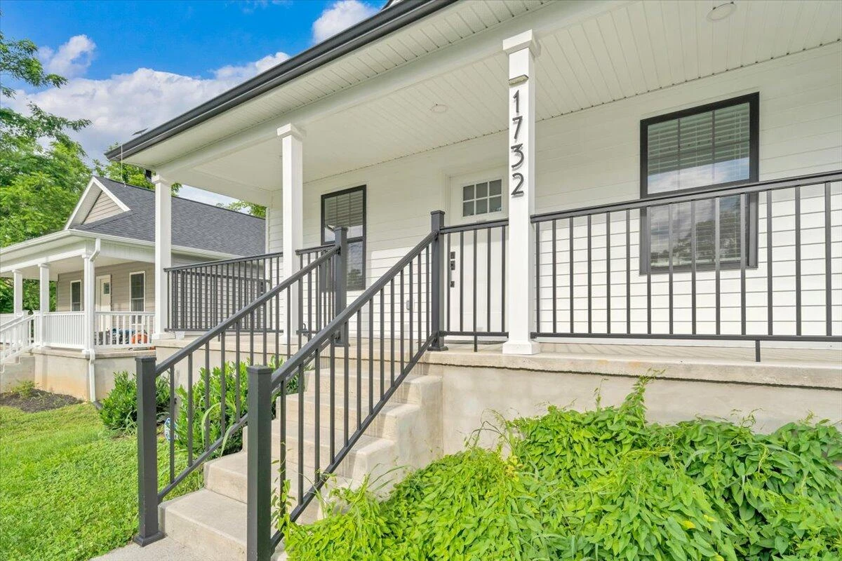 1732 Marvin ST SE - Photo 3