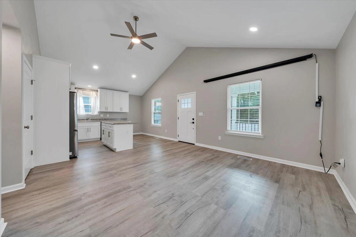 1732 Marvin ST SE - Photo 6