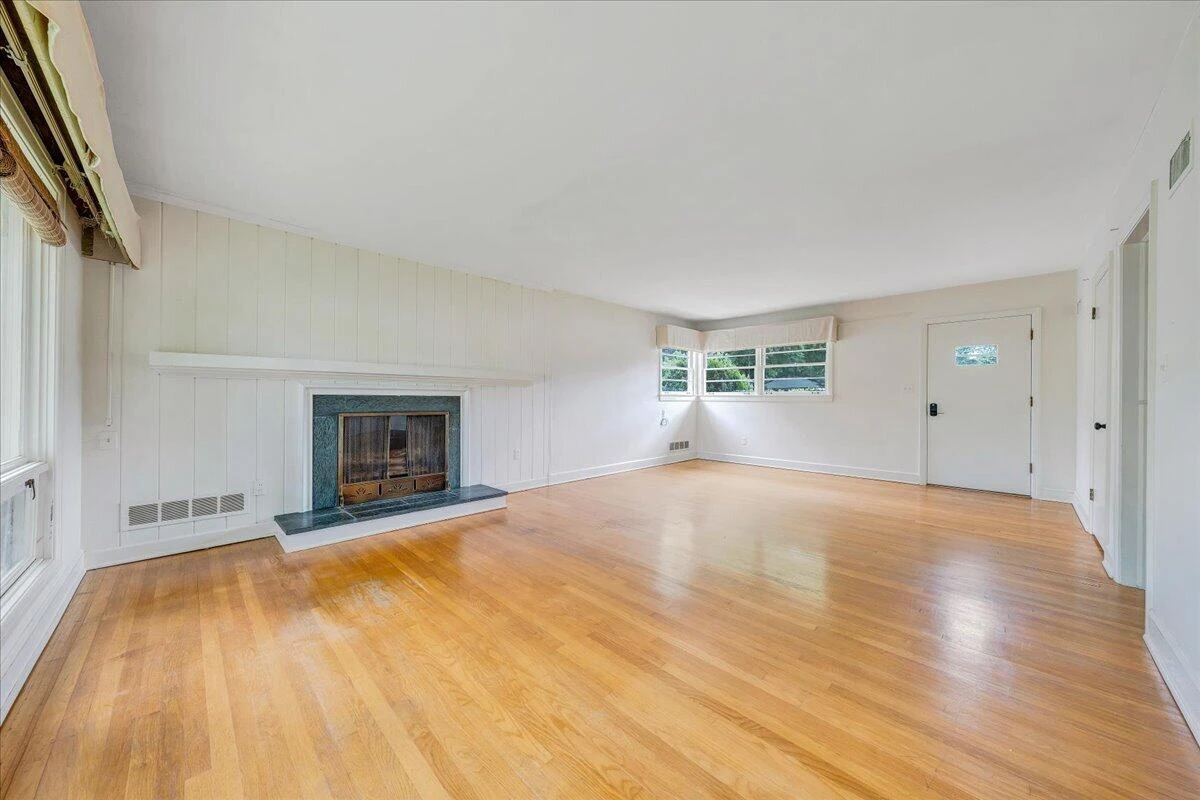 2725 Lofton RD SW - Photo 8