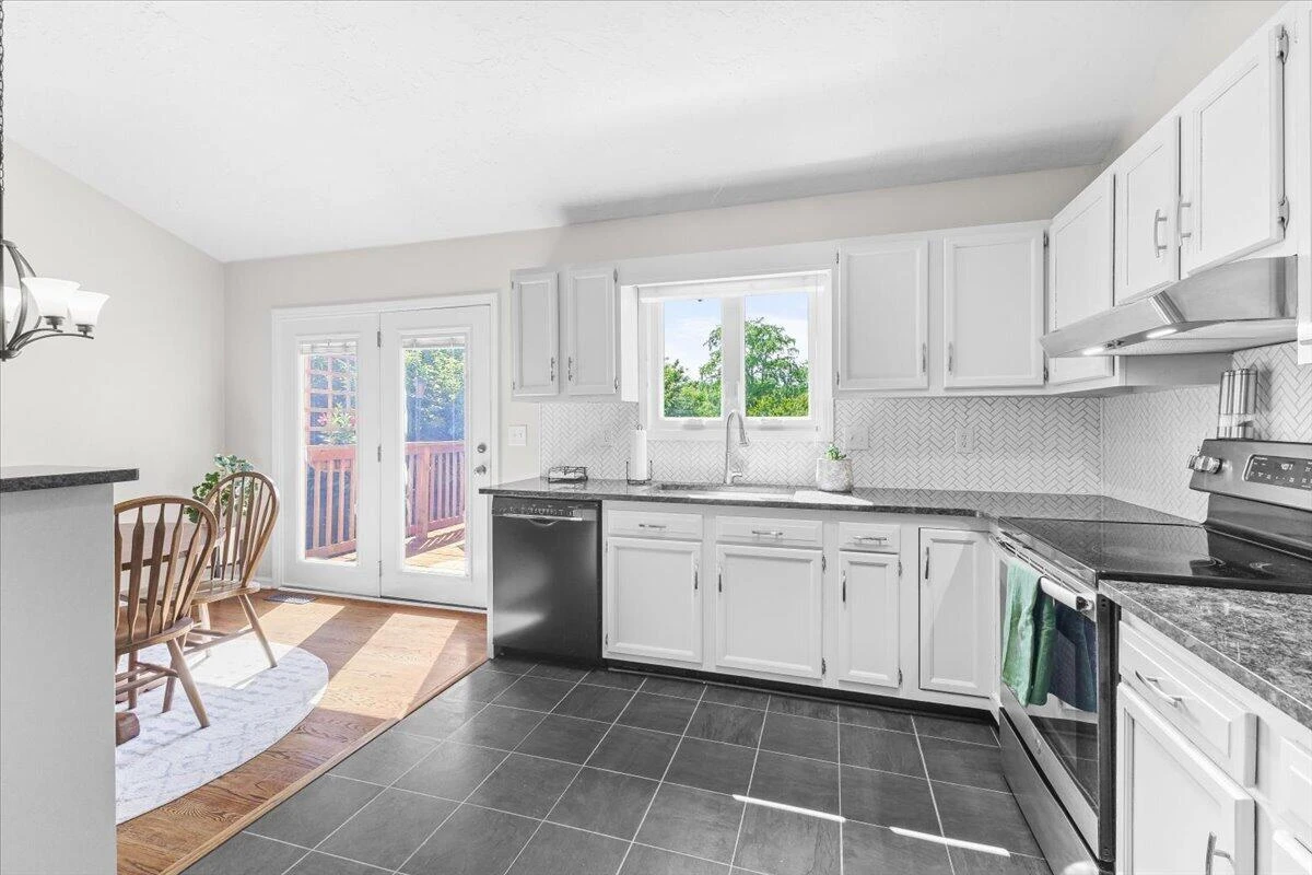 2105 Plum ST - Photo 14