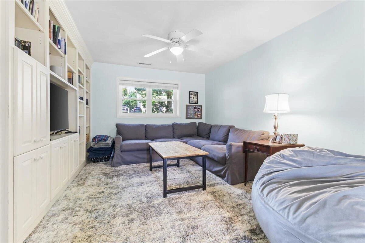 2105 Plum ST - Photo 25