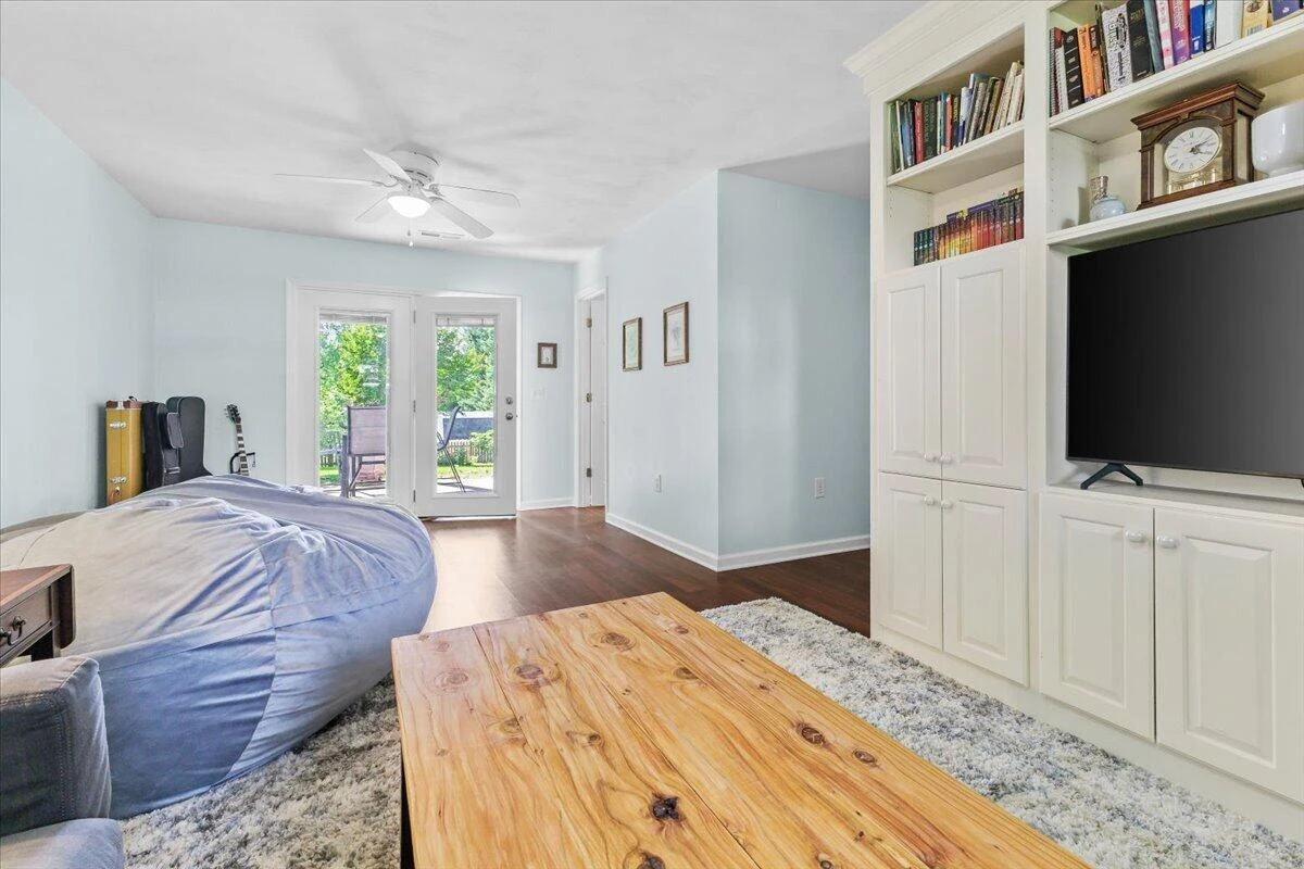2105 Plum ST - Photo 26