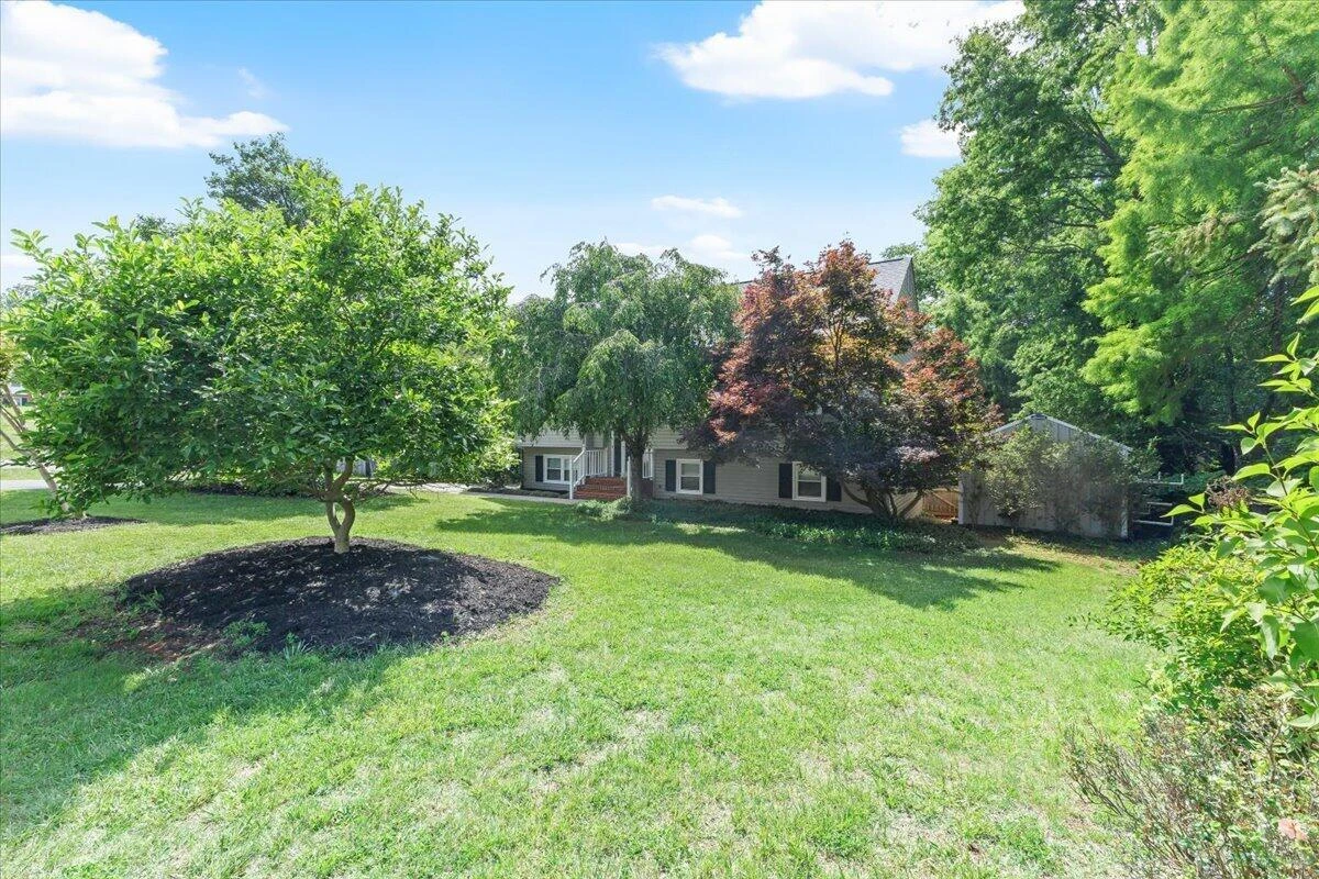 2105 Plum ST - Photo 3