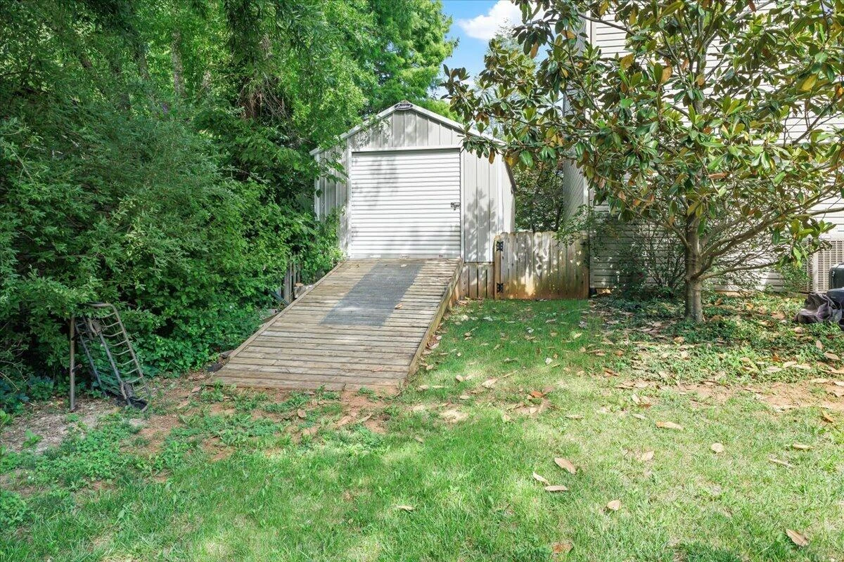 2105 Plum ST - Photo 41