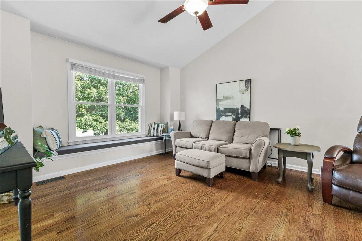 2105 Plum ST - Photo 5