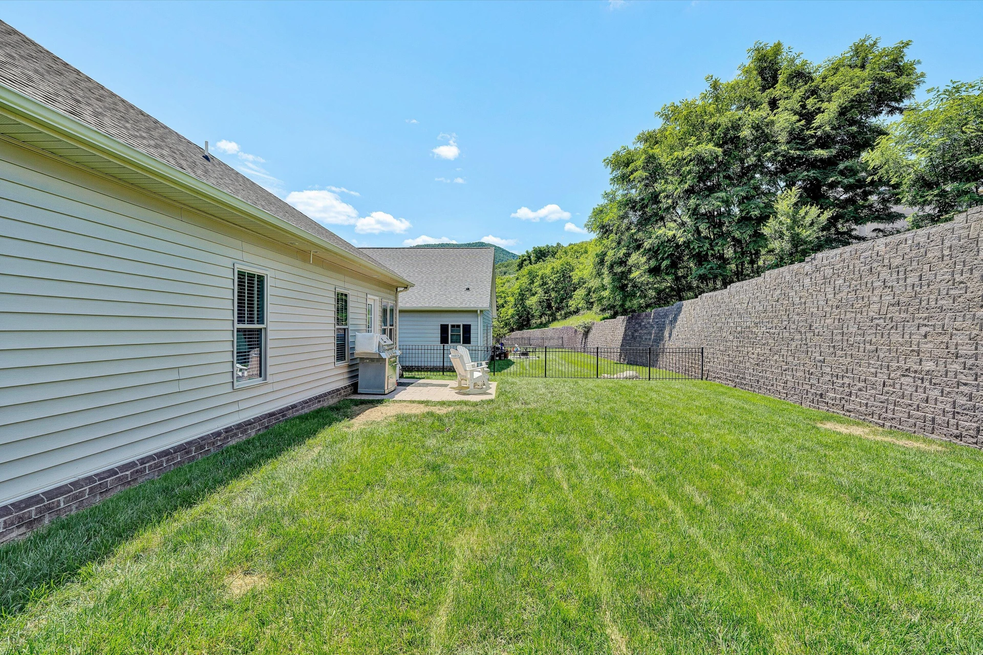 7005 Mountain Spring TRL - Photo 33