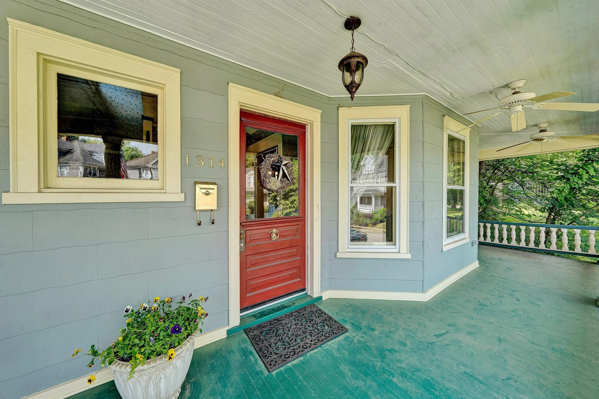 1314 Maple AVE SW - Photo 4