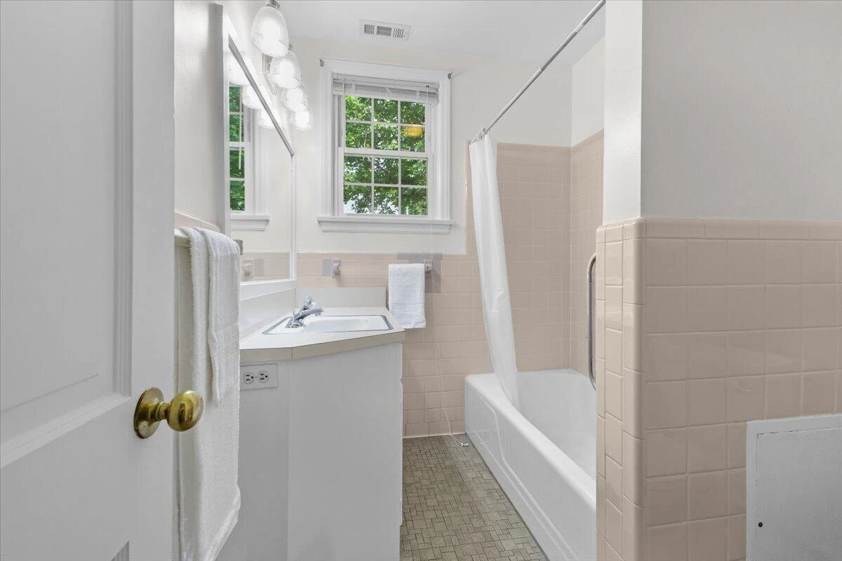 2514 Weaver RD SW - Photo 14