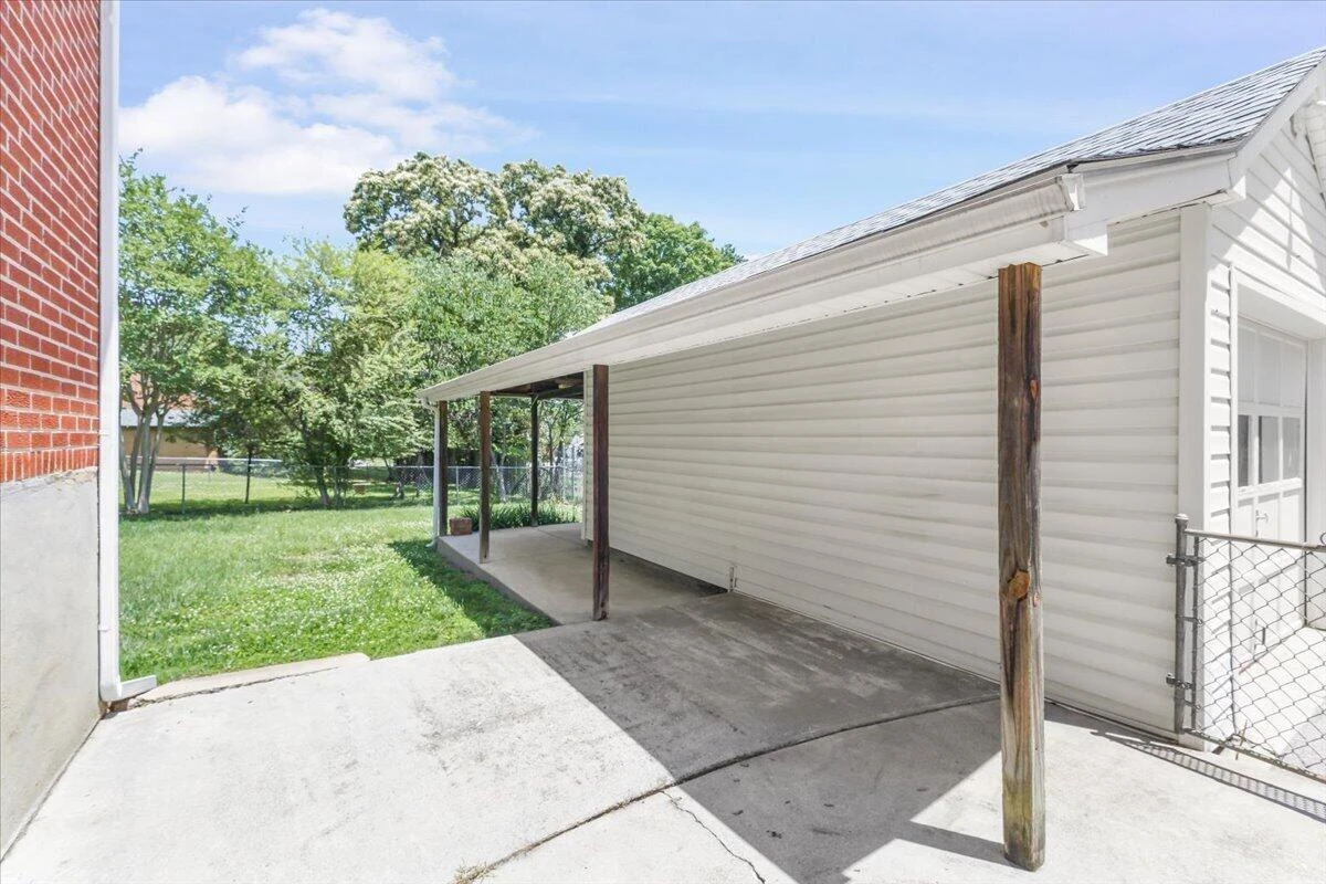 2514 Weaver RD SW - Photo 28