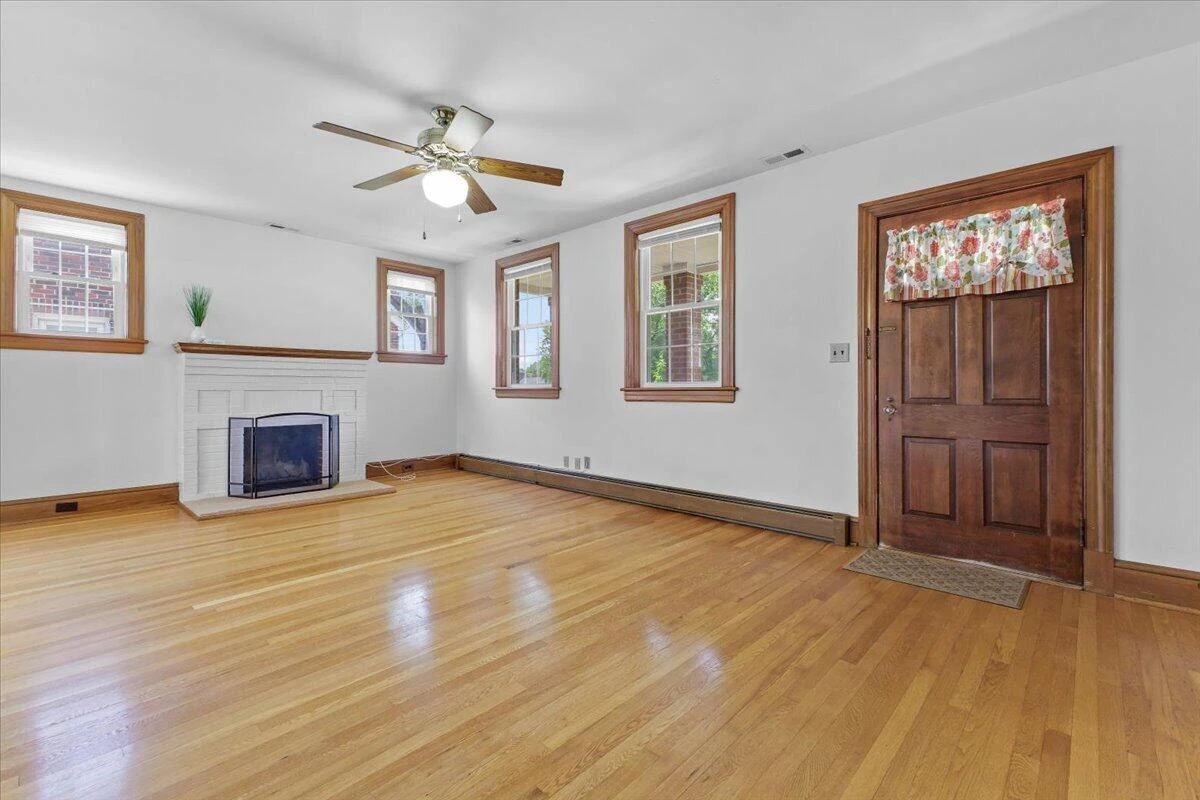 2514 Weaver RD SW - Photo 6