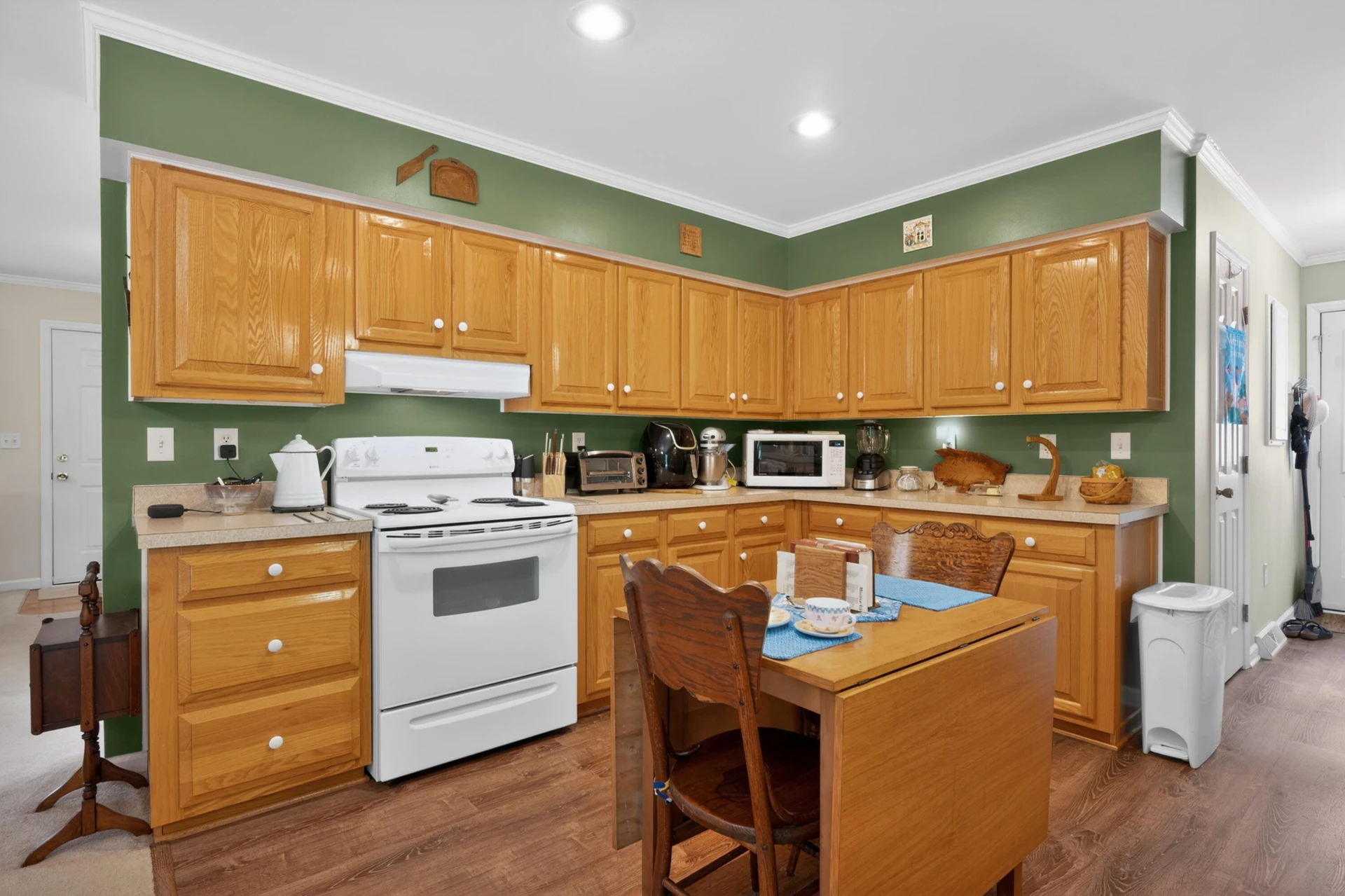 222 Greenwood LN SE - Photo 11