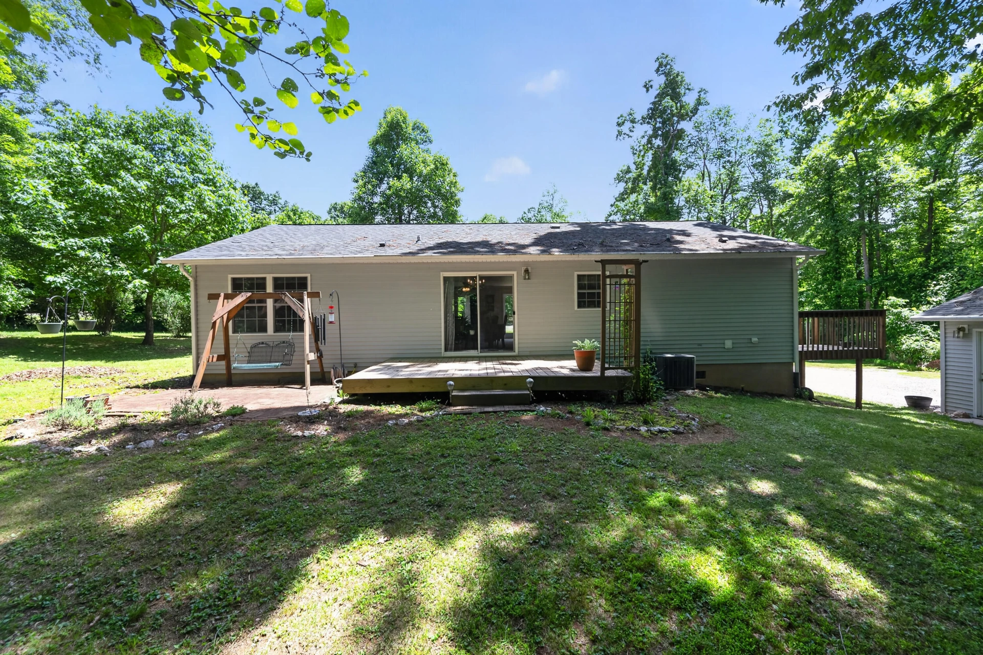 222 Greenwood LN SE - Photo 35