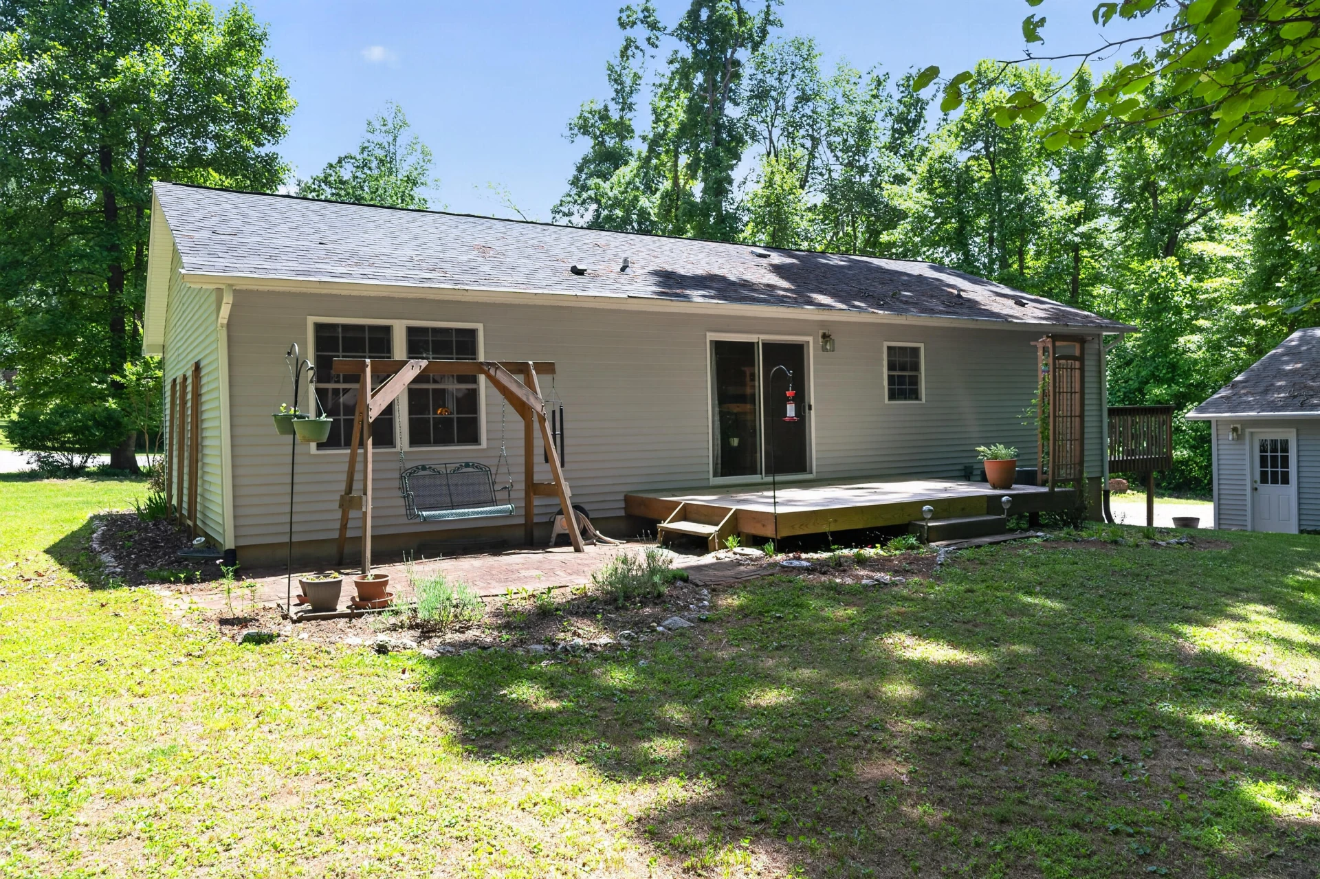 222 Greenwood LN SE - Photo 38