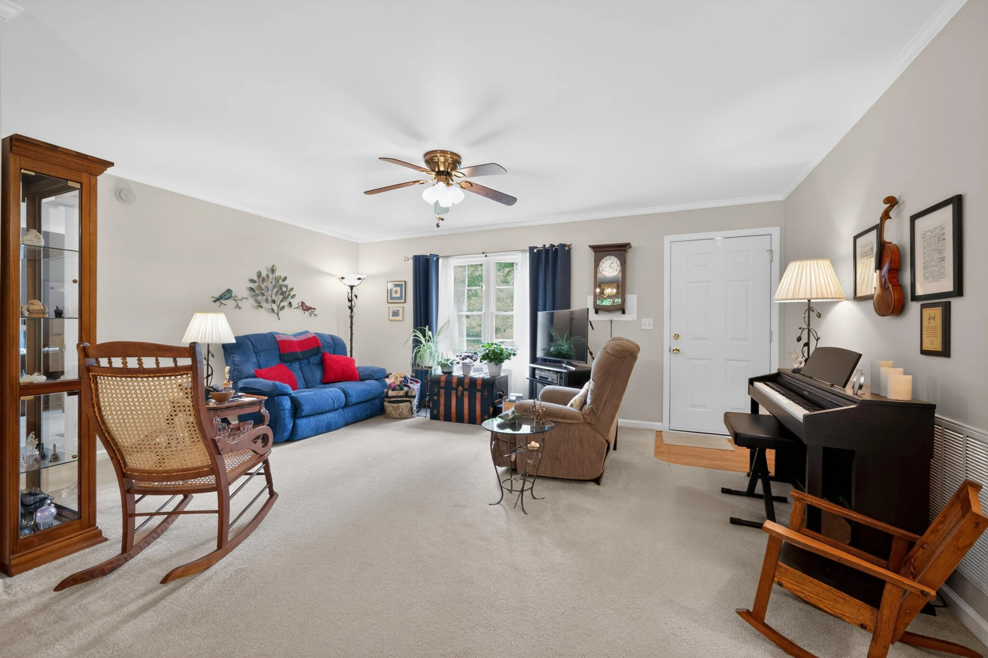 222 Greenwood LN SE - Photo 4