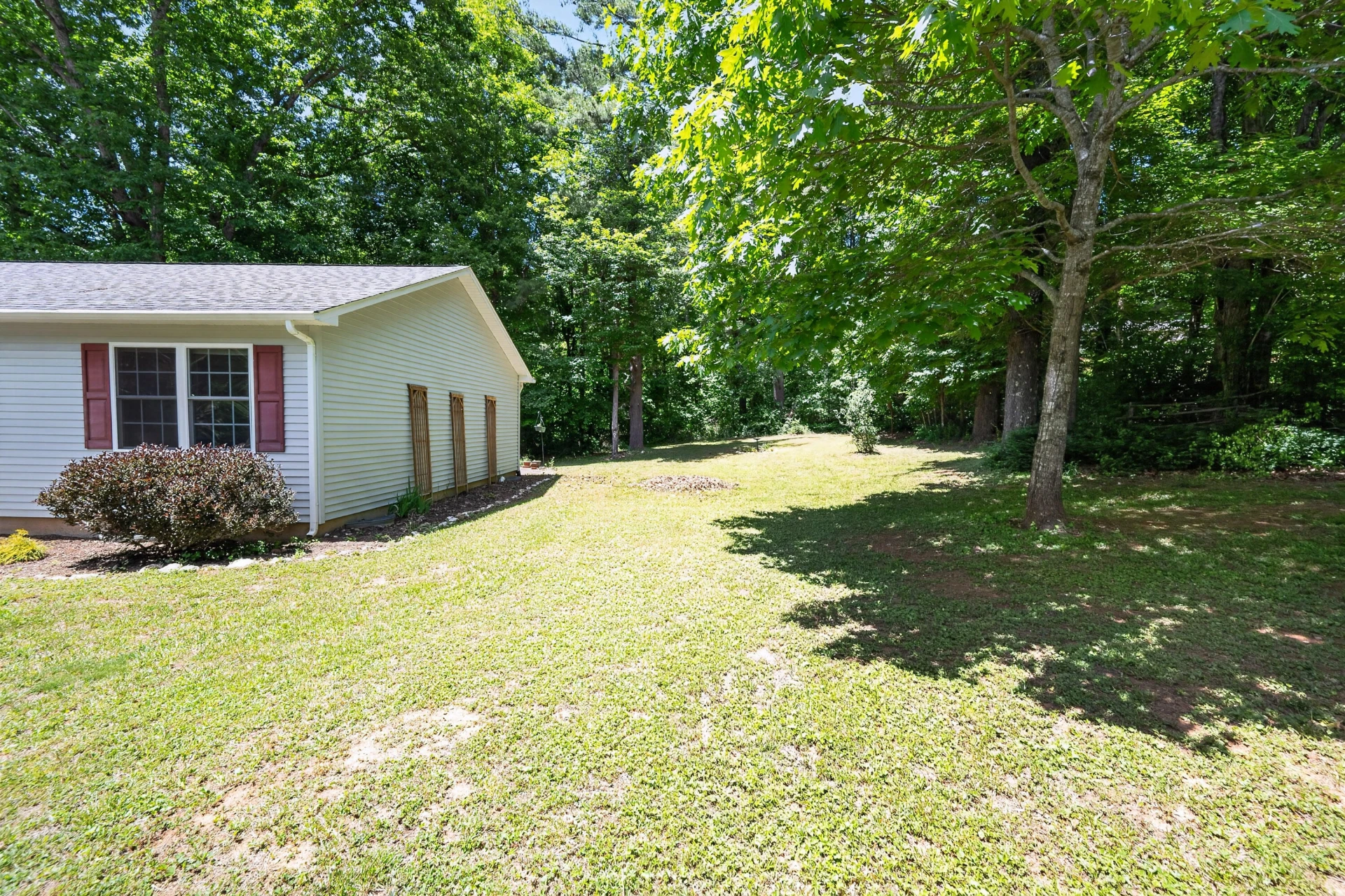222 Greenwood LN SE - Photo 40
