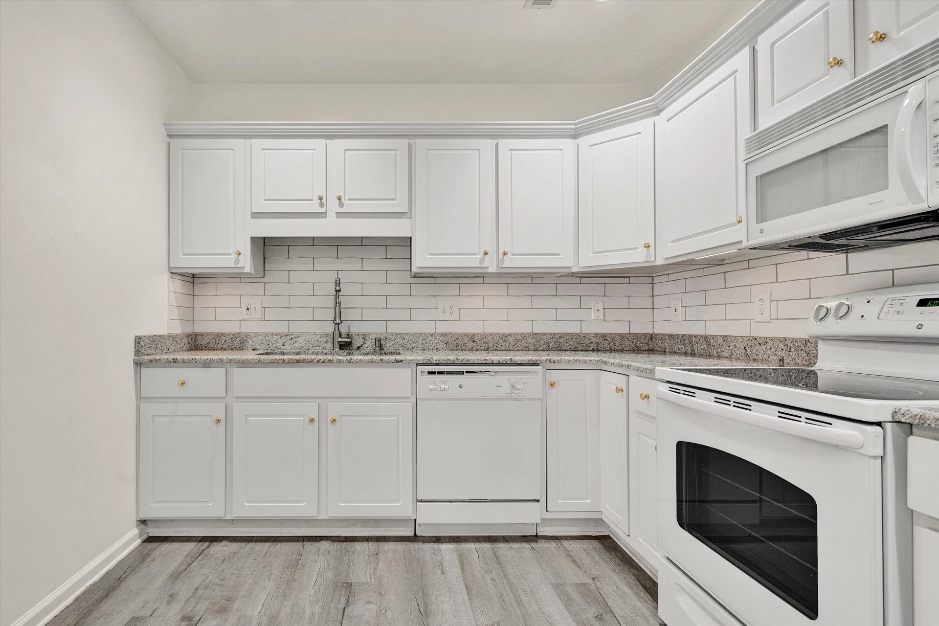 4438 Pheasant Ridge RD #APT 202 - Photo 24