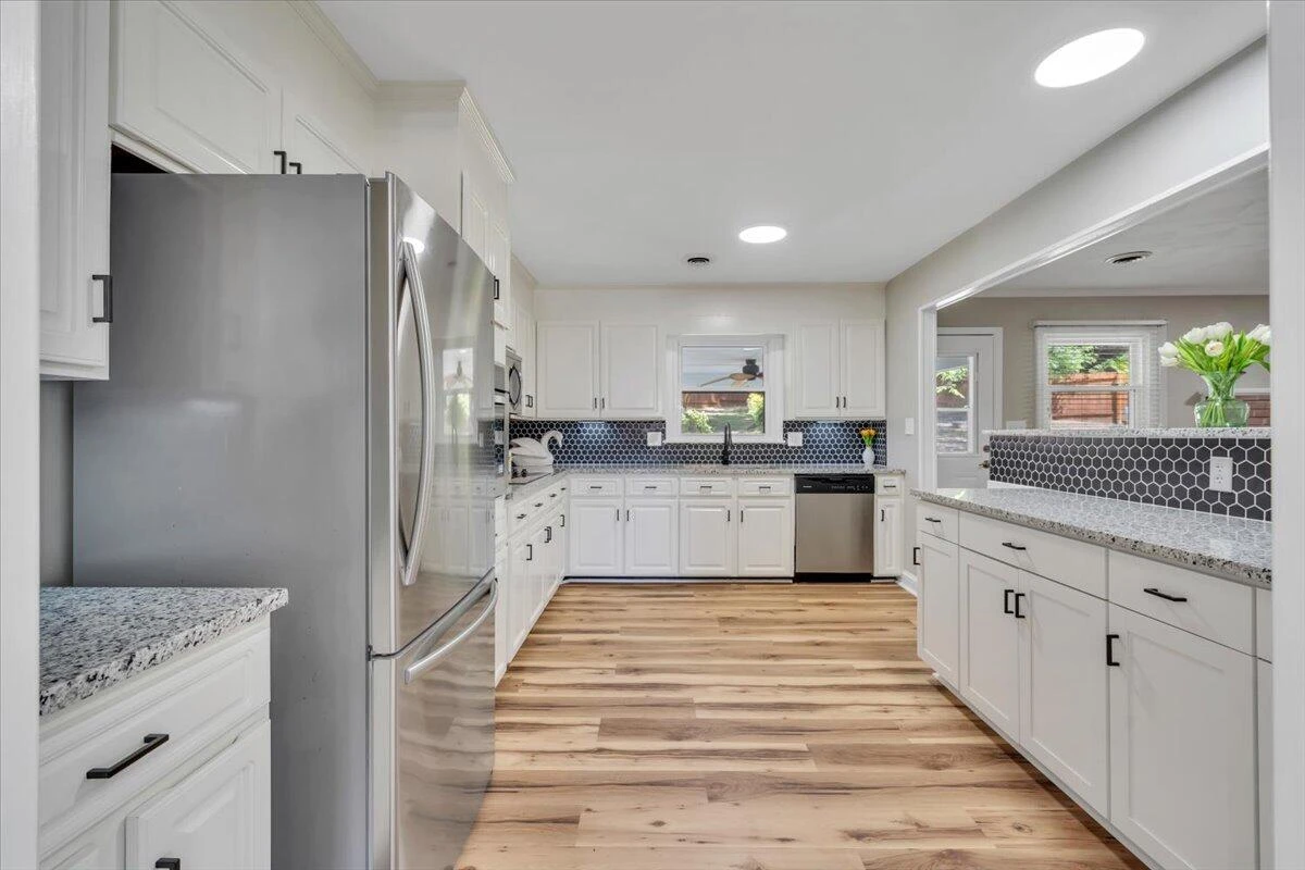 5227 N Garden LN - Photo 12