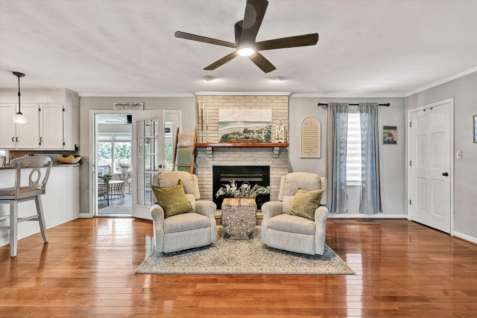 1614 Narcissus ST - Photo 34