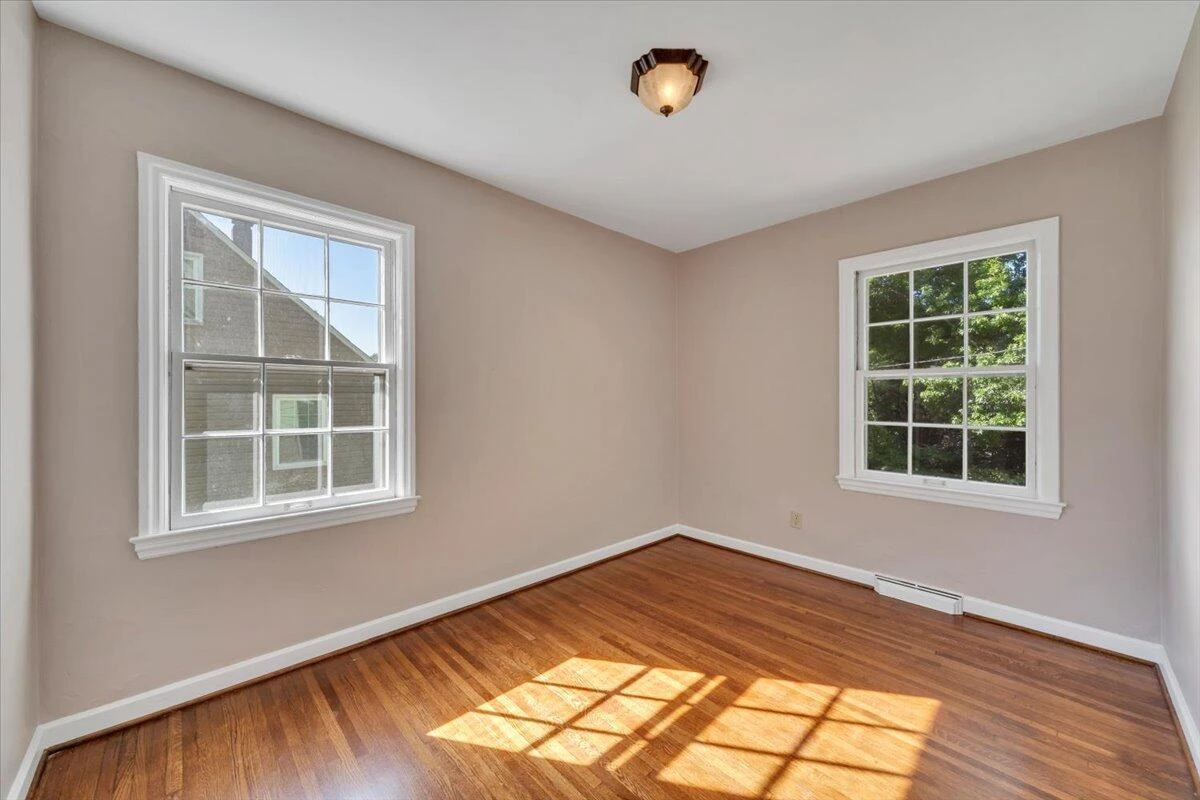 2462 Maiden LN SW - Photo 15