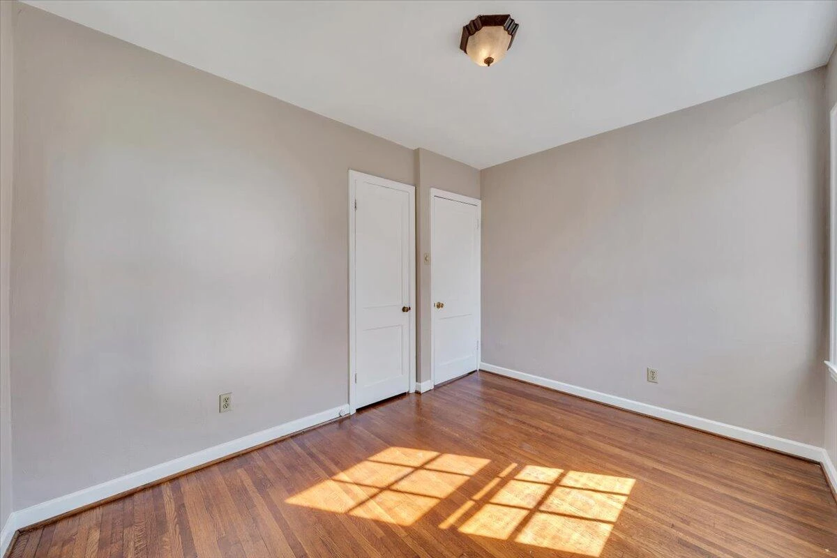 2462 Maiden LN SW - Photo 16