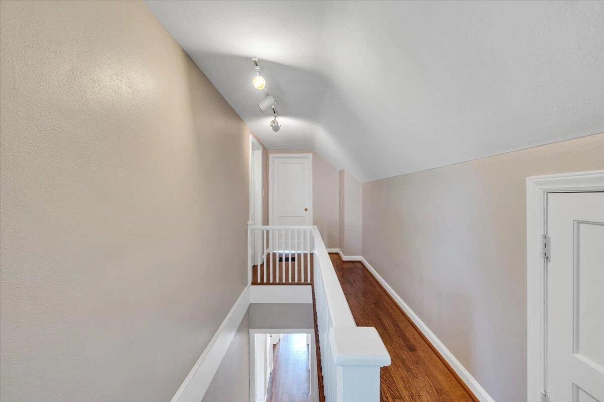 2462 Maiden LN SW - Photo 19