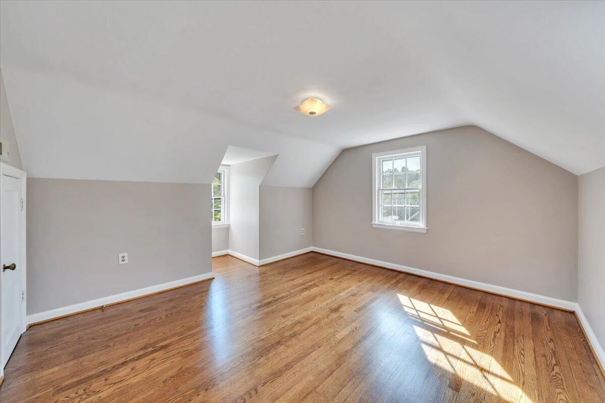 2462 Maiden LN SW - Photo 20
