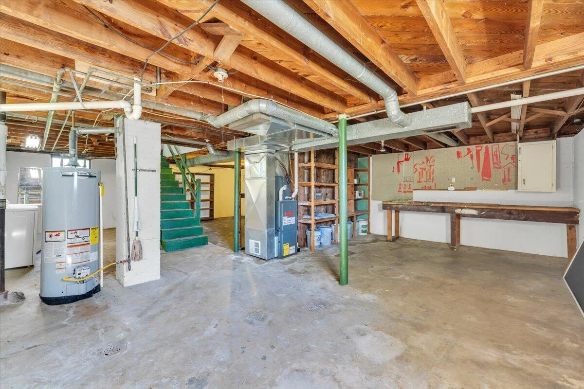 2462 Maiden LN SW - Photo 26