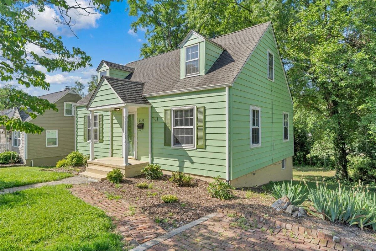 2462 Maiden LN SW - Photo 34