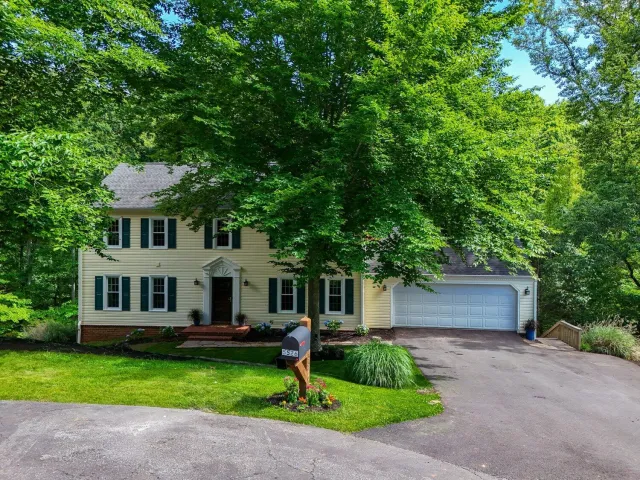 5526 Westbriar CT