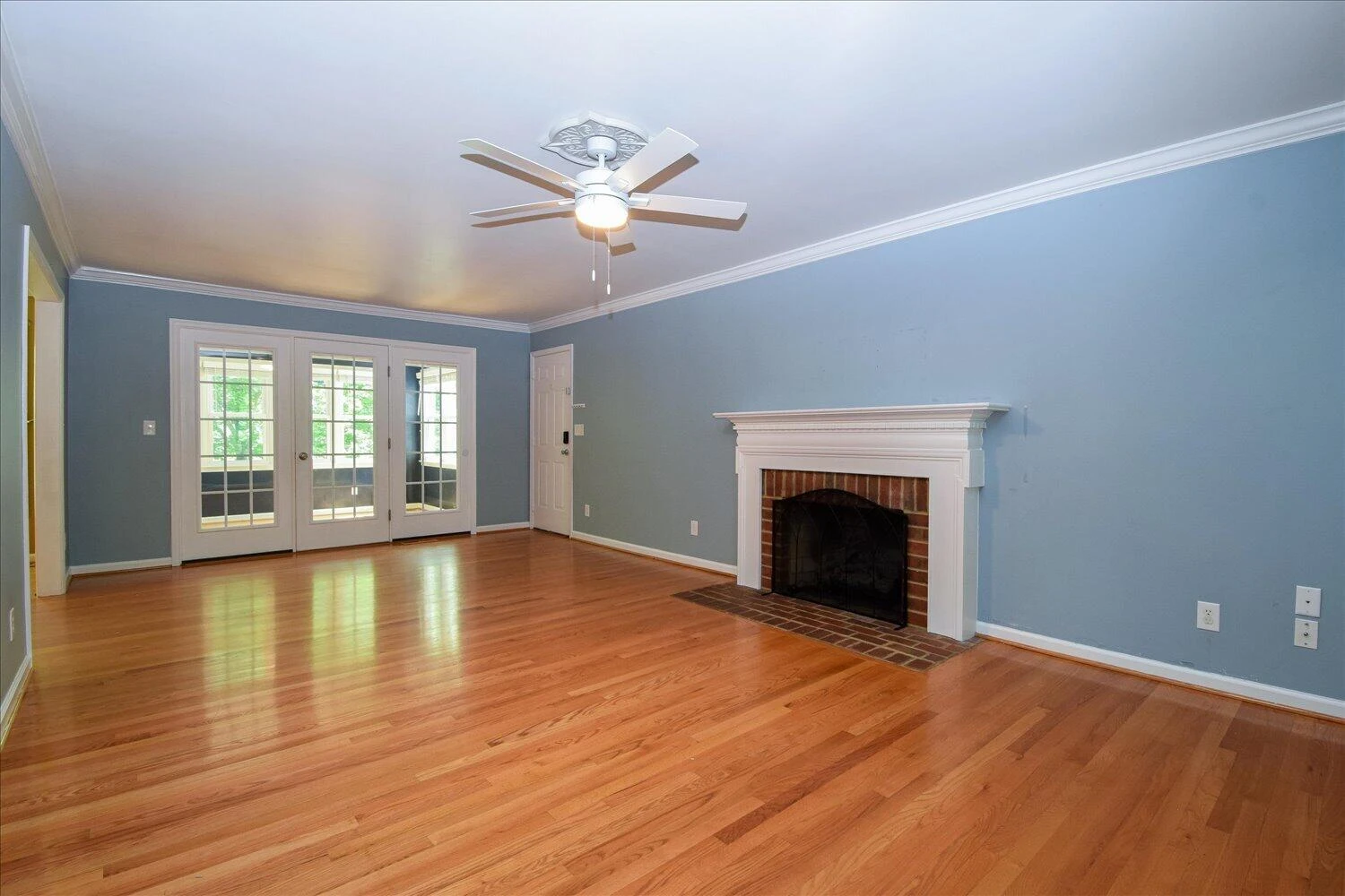 5526 Westbriar CT - Photo 3