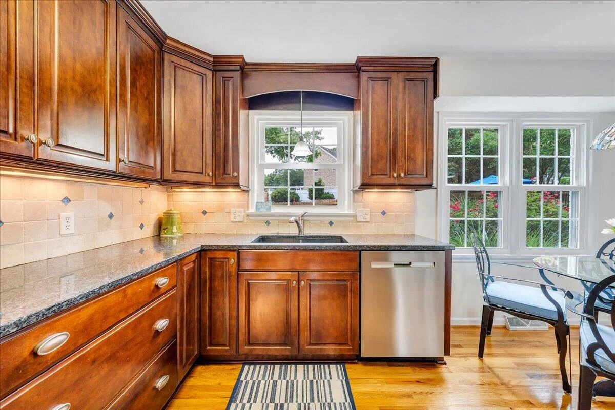 21 Queen Regent CT - Photo 13
