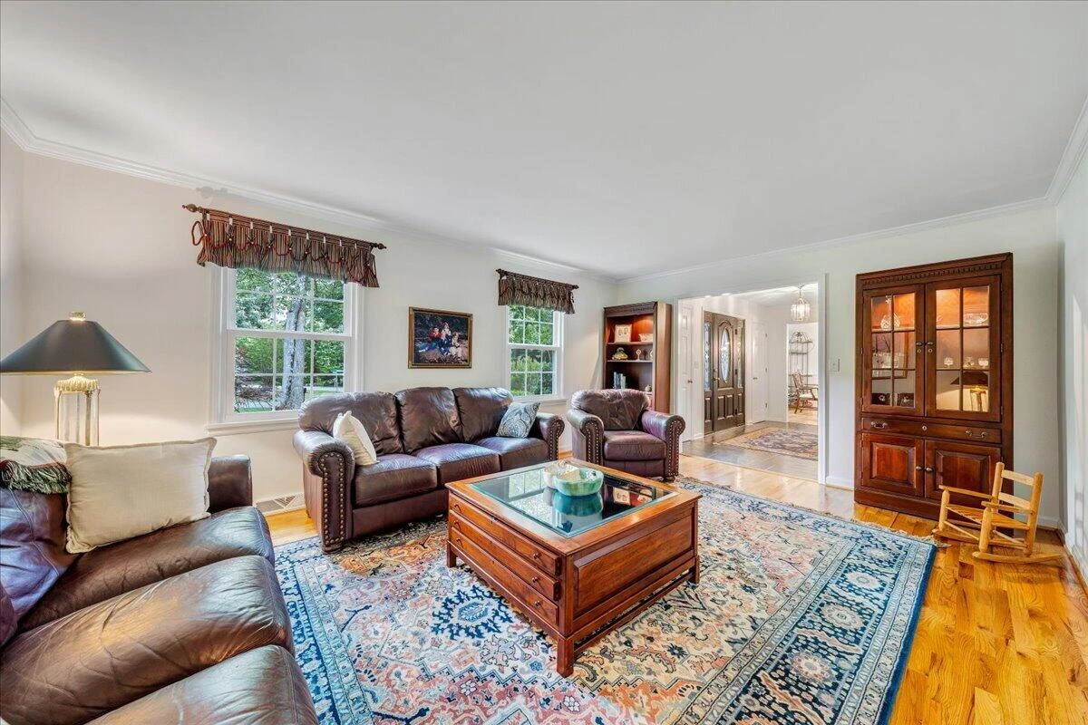 21 Queen Regent CT - Photo 8