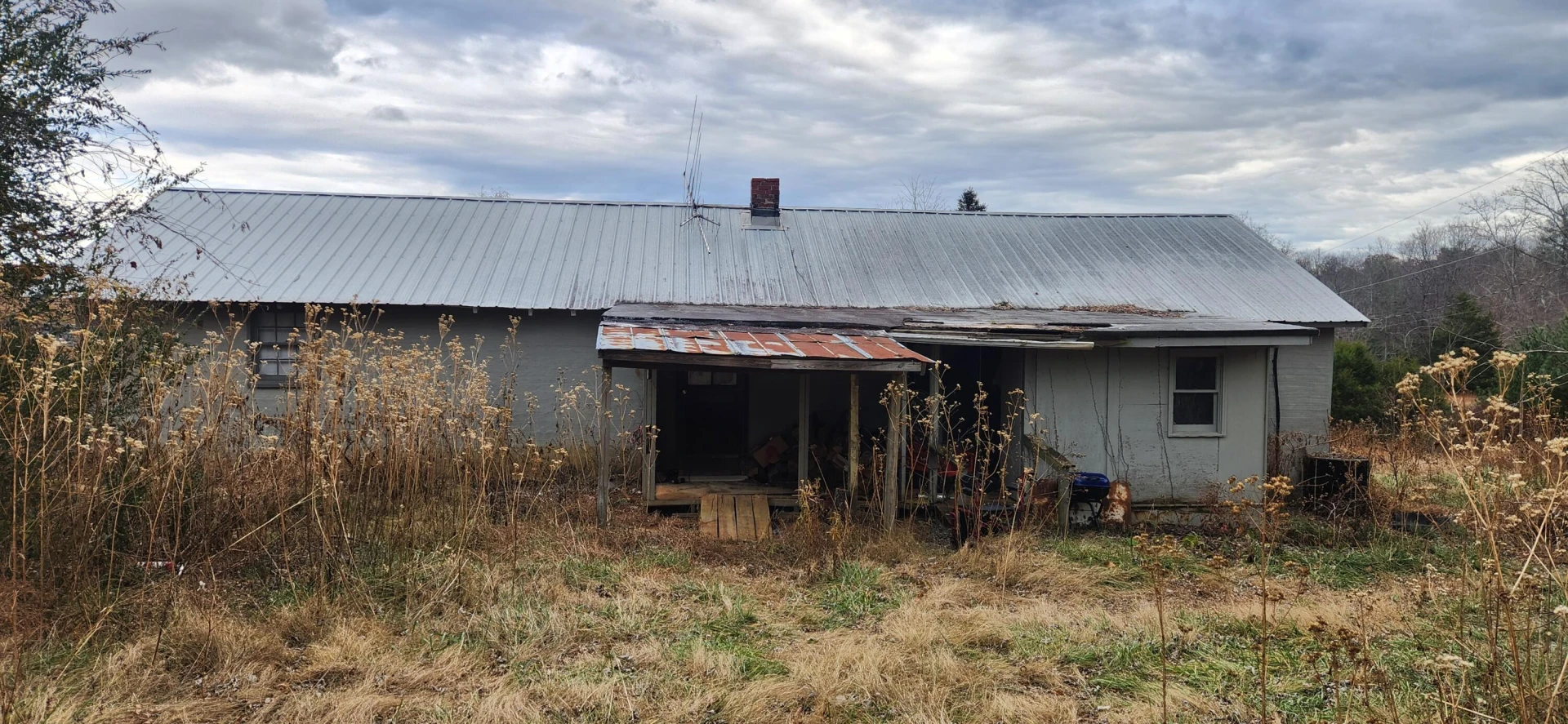 10401 Callaway RD - Photo 2