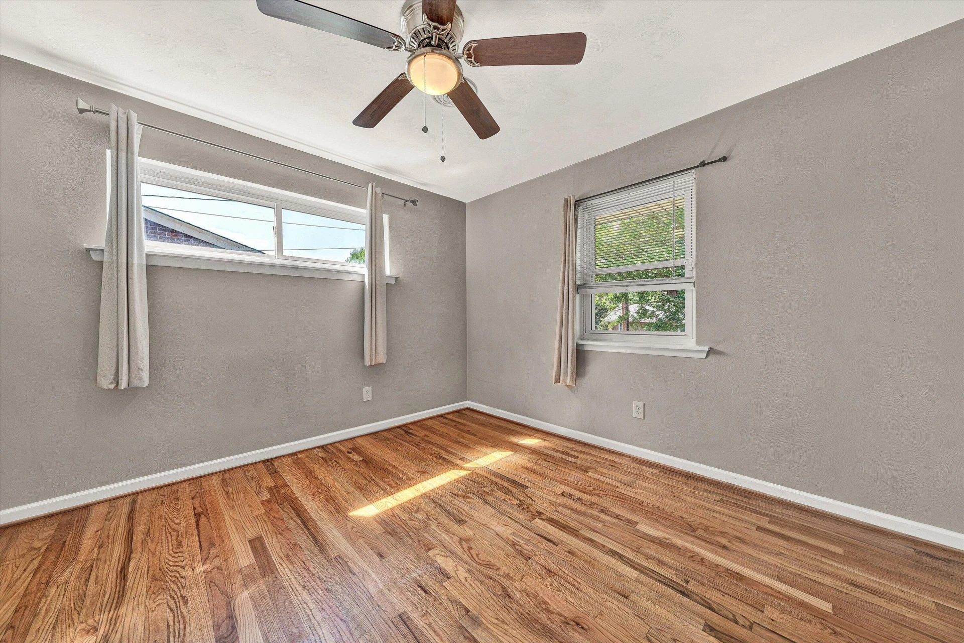 1008 Rosemary AVE SE - Photo 12