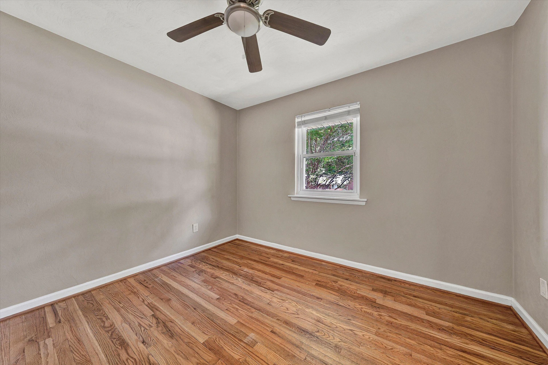 1008 Rosemary AVE SE - Photo 14