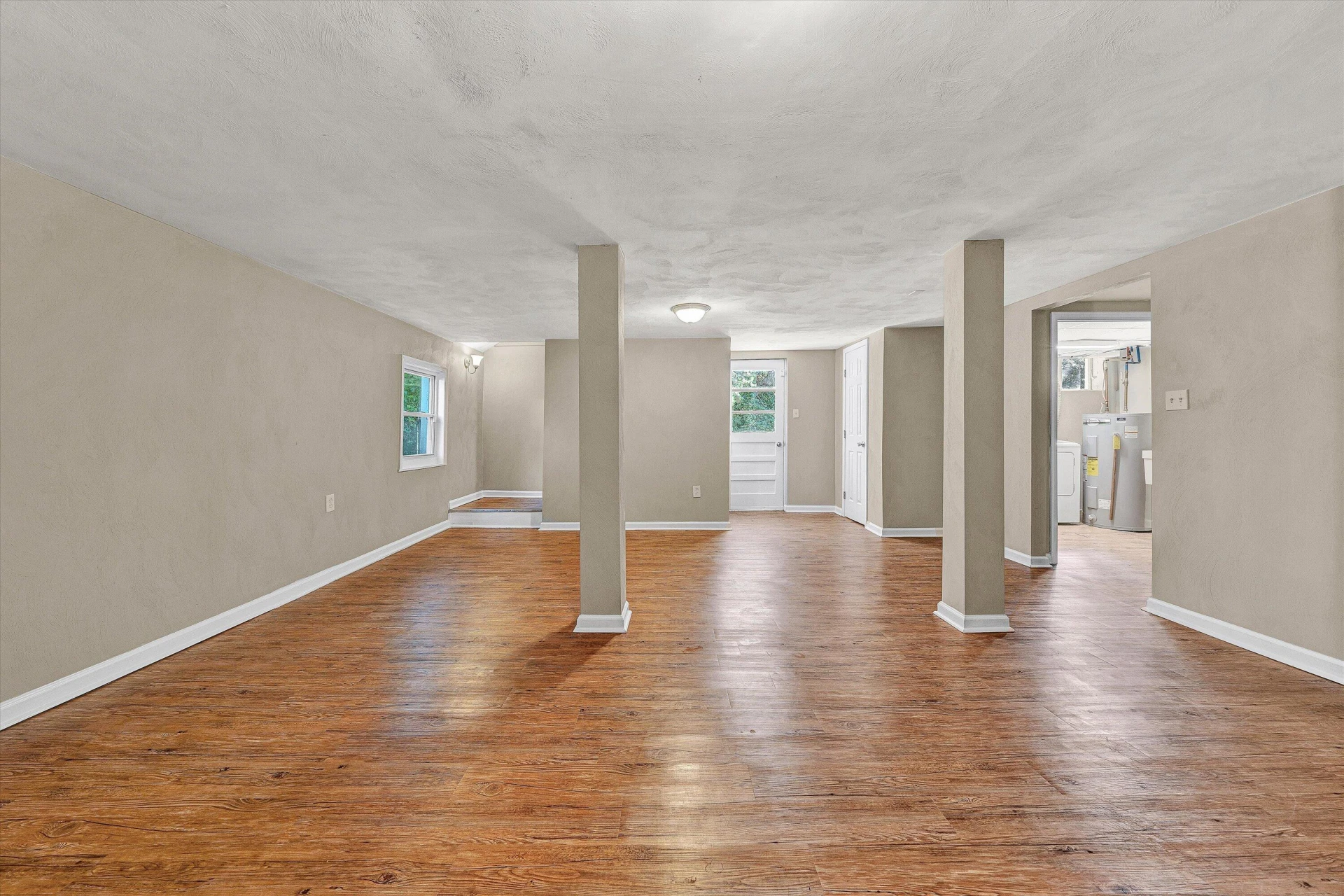 1008 Rosemary AVE SE - Photo 16