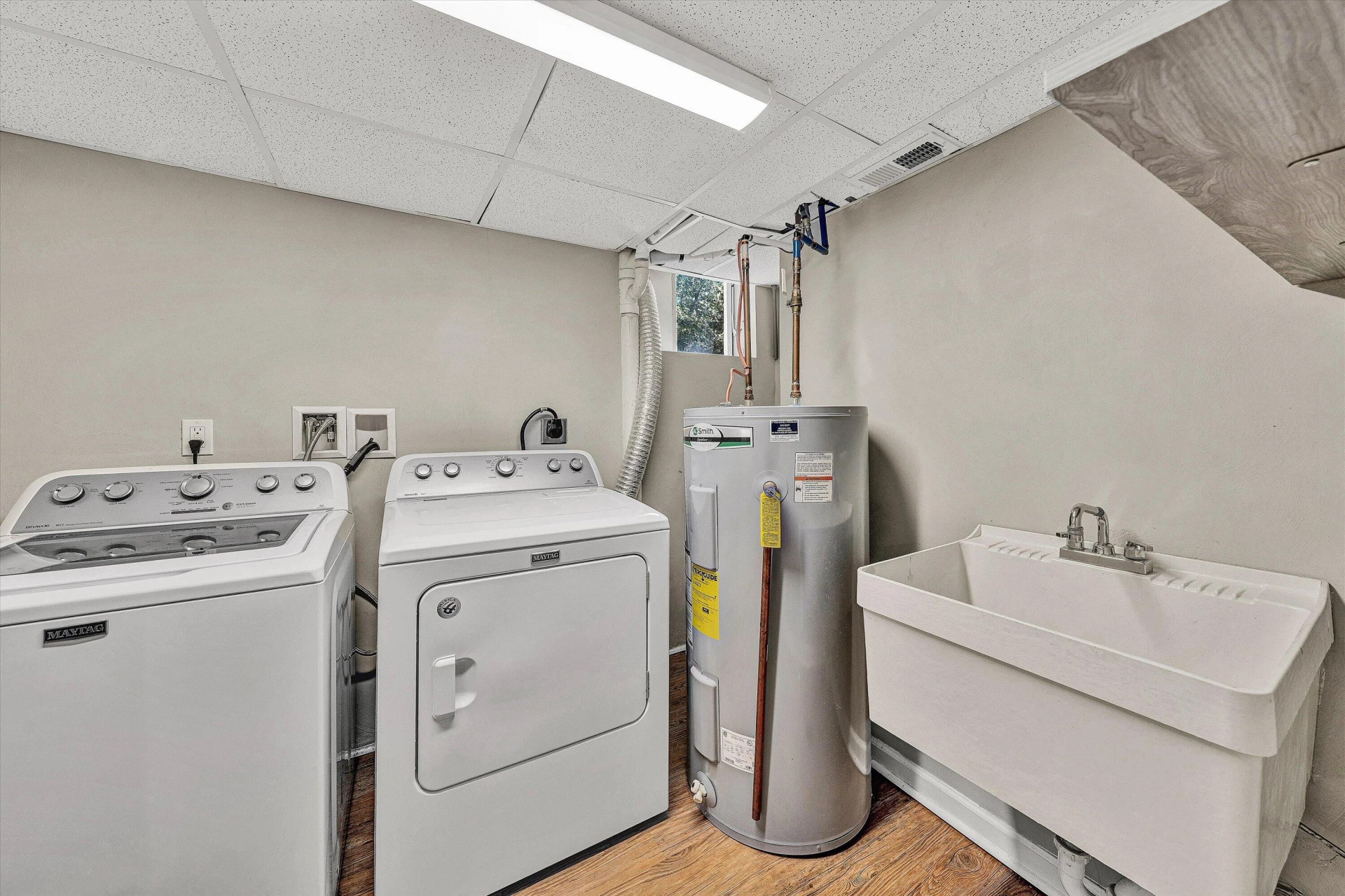 1008 Rosemary AVE SE - Photo 21