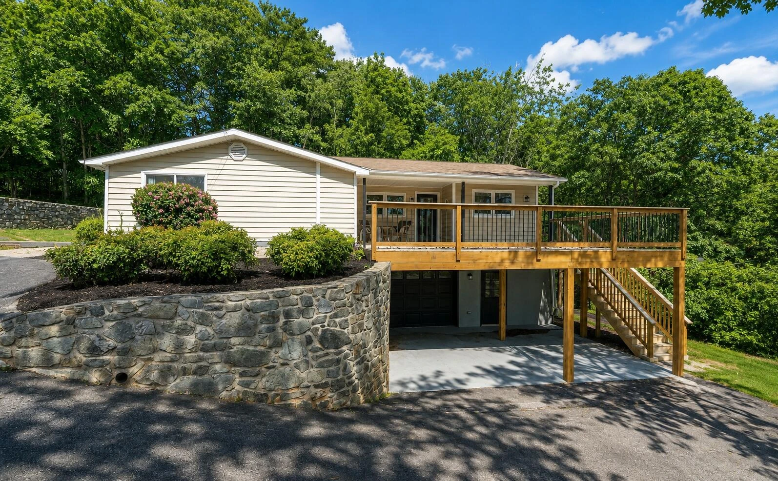 23 Brookside LN