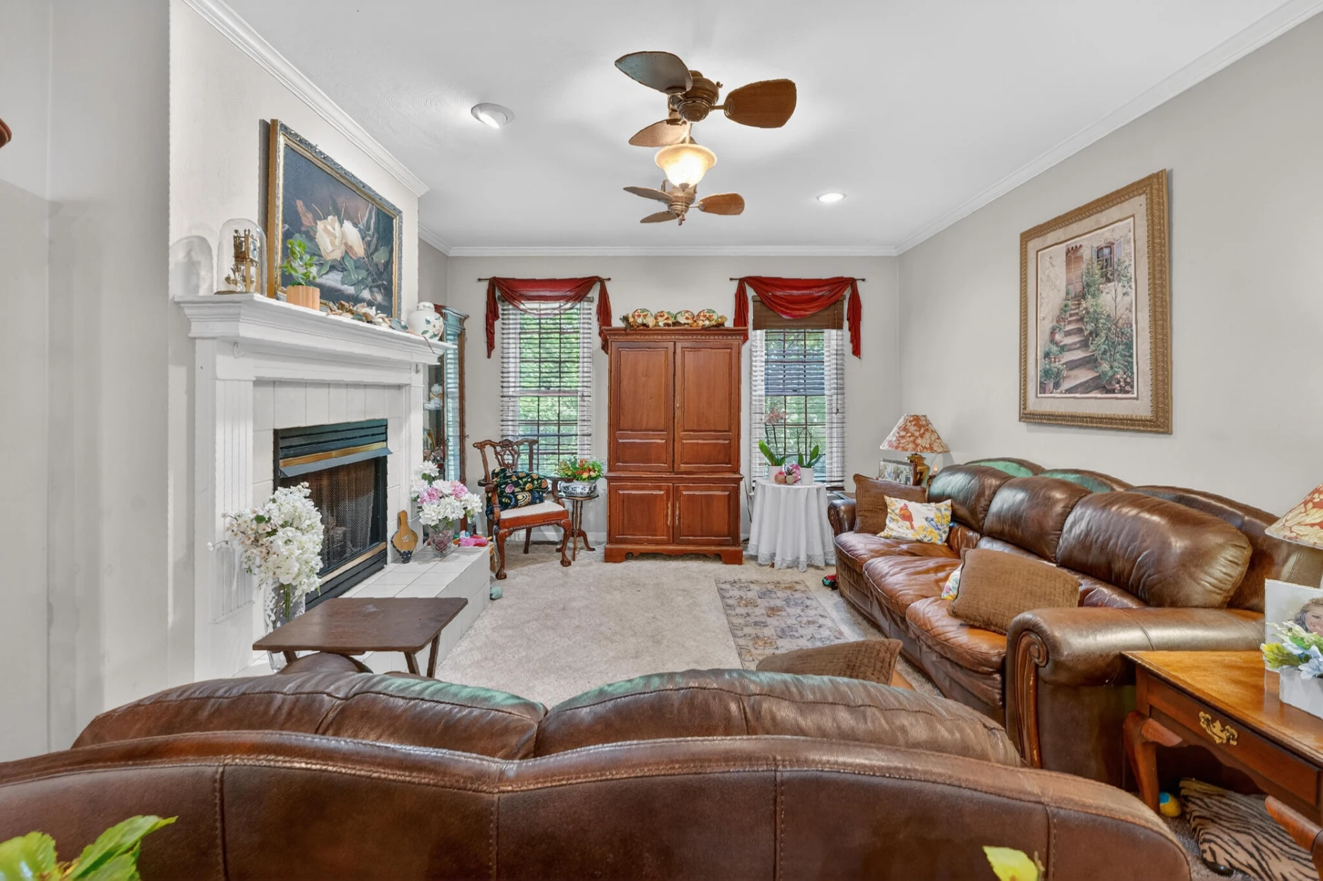 24 Queen Regent CT - Photo 3