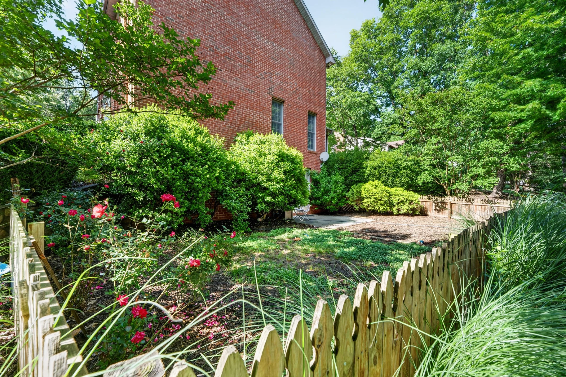 24 Queen Regent CT - Photo 44